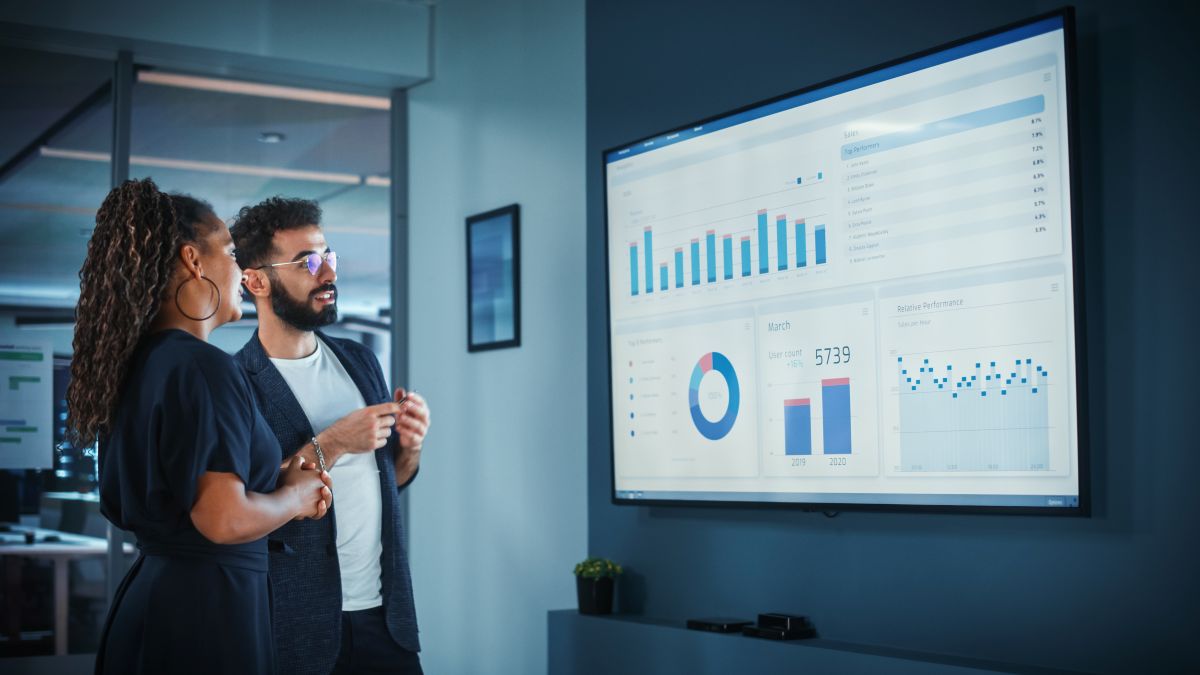 ¿Cuánto cuesta automatizar tu departamento de marketing con IA en 2026? Herramientas, agentes y ROI real